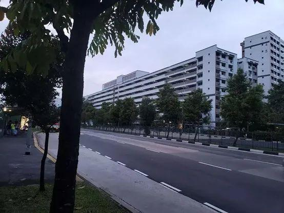 社區(qū)商業(yè)：新加坡鄰里中心的經(jīng)驗(yàn)與啟示