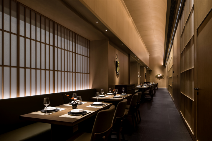 日式餐廳設(shè)計：香港鐵板燒MINATO餐廳