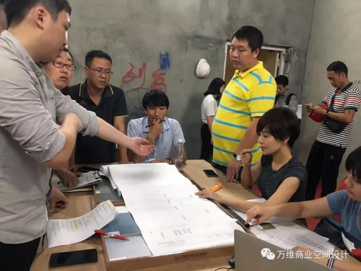 萬維超市設計項目-上海盒馬集市施工現(xiàn)場