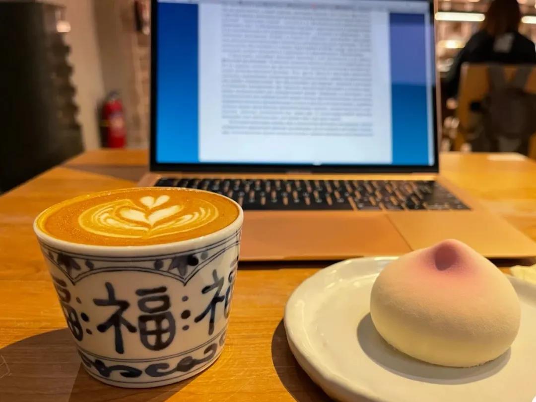 沉浸式購物中心設(shè)計(jì)